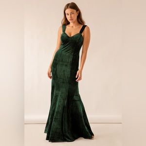 NEW Lulu’s Emerald Green Gown, XS